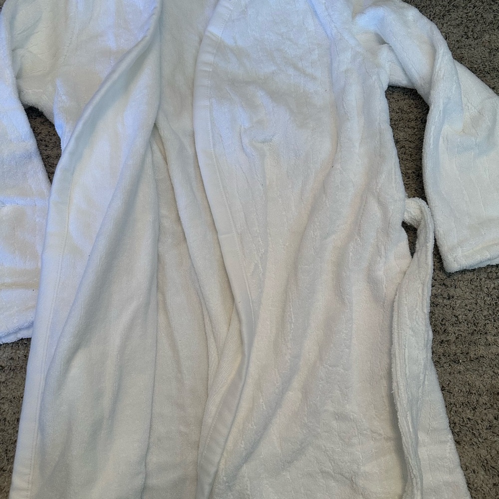 Yves Delorme
Luciole Bath Robe - Picture 8 of 10